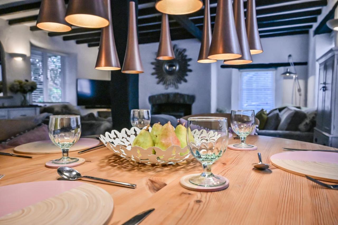 A Superb Bijou Retreat With Jacuzzi Near An Excellent Village Pub Йелвертон Экстерьер фото